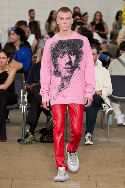 Look 27